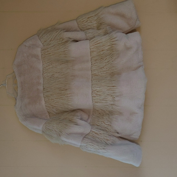 BCBGeneration FUN Faux Fur Jacket XL EUC - Picture 2 of 13